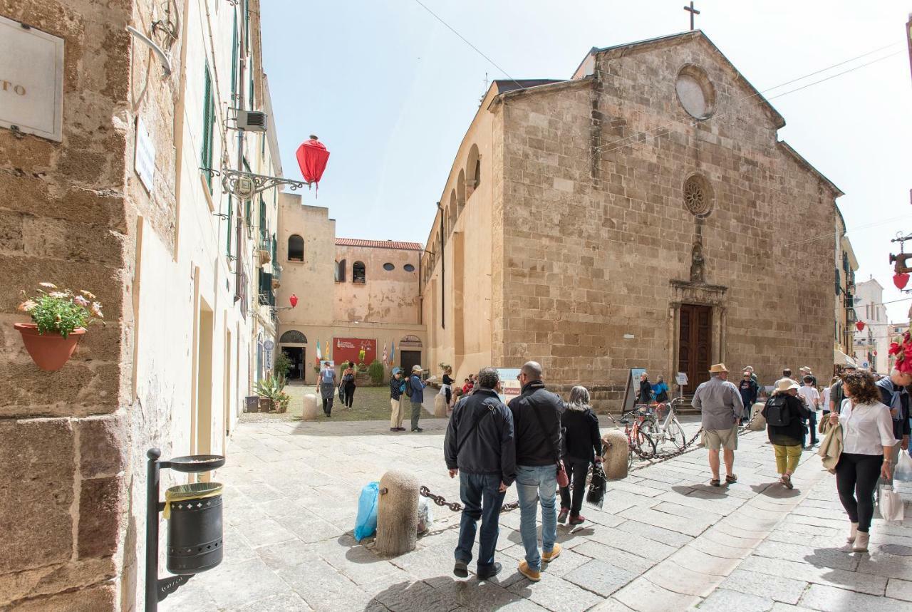 Centro Storico Carlo Alberto Alghero Buitenkant foto