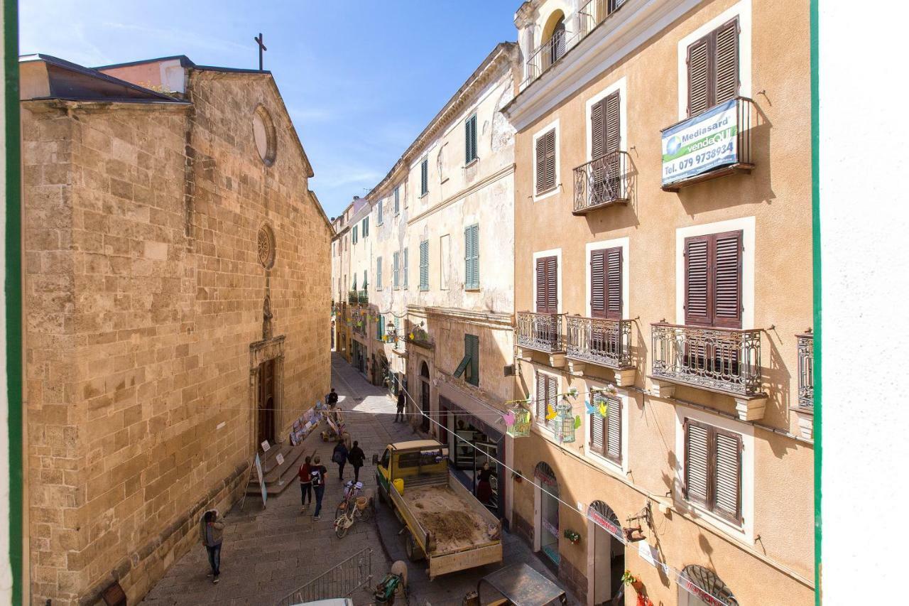 Centro Storico Carlo Alberto Alghero Buitenkant foto
