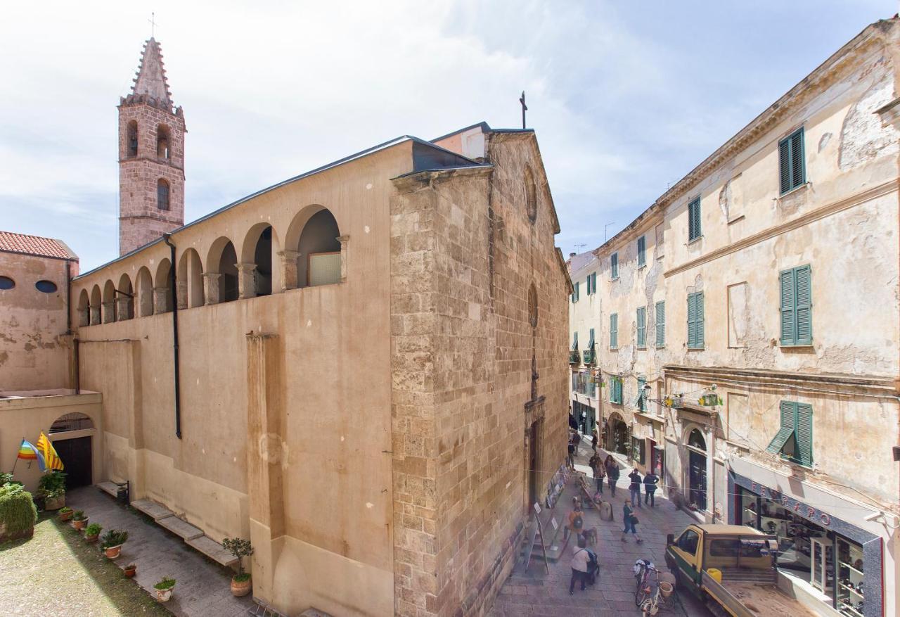 Centro Storico Carlo Alberto Alghero Buitenkant foto